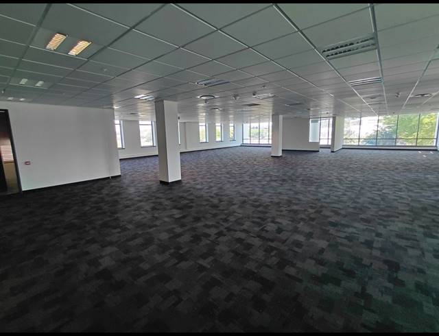 4,541M² OFFICE TO LET IN WATERFALL